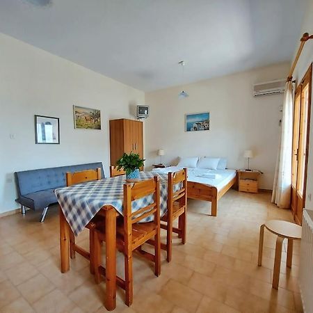 Selfcatering -Studio Helen No 7 Xiropigado Esterno foto